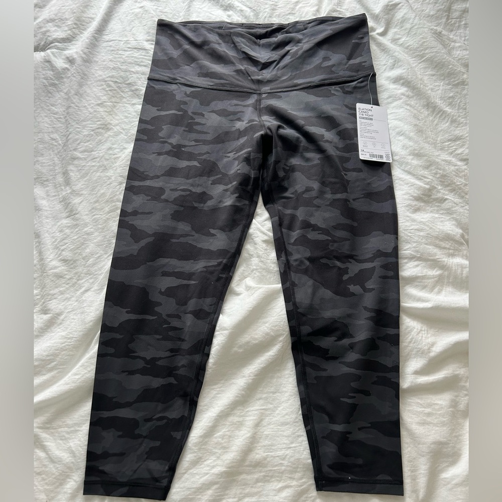 Athleta Elation Camo 7/8 Tight